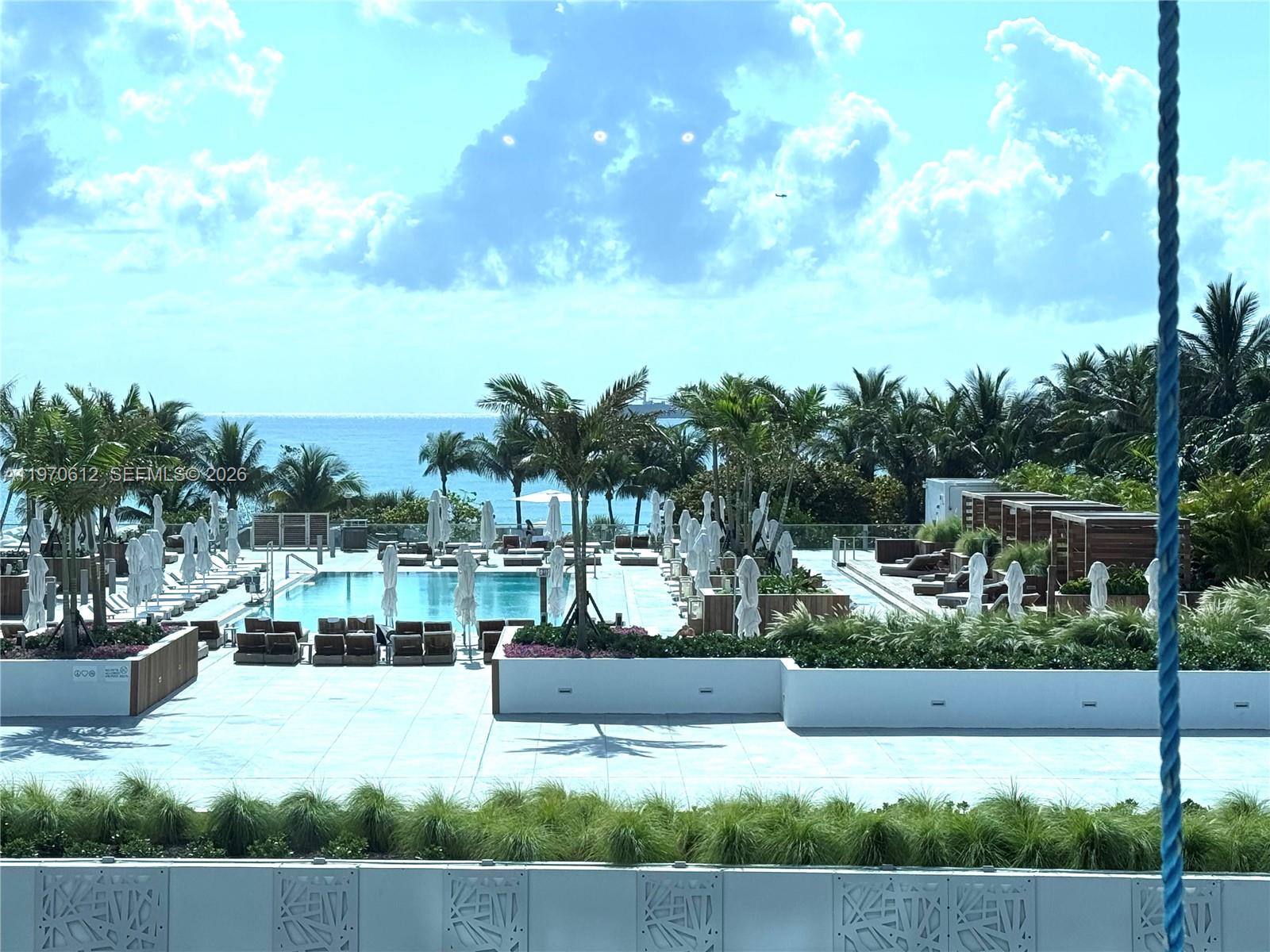 2301 Collins Ave #338