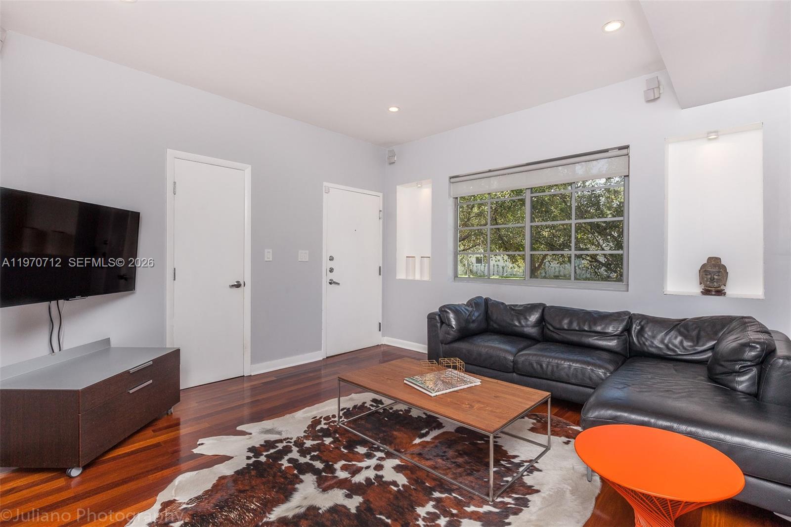 911 3rd St #1 Miami Beach, FL 33139