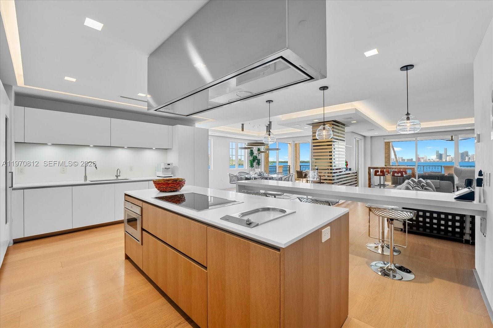 4921 Fisher Is Dr #4921 Miami Beach, FL 33109