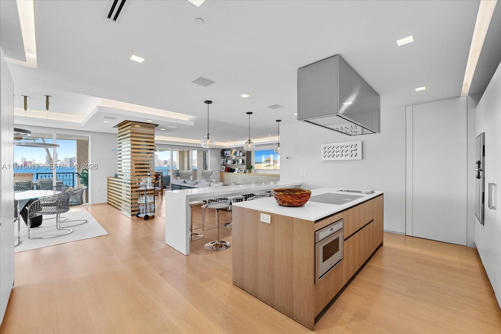 4921 Fisher Is Dr #4921 Miami Beach, FL 33109