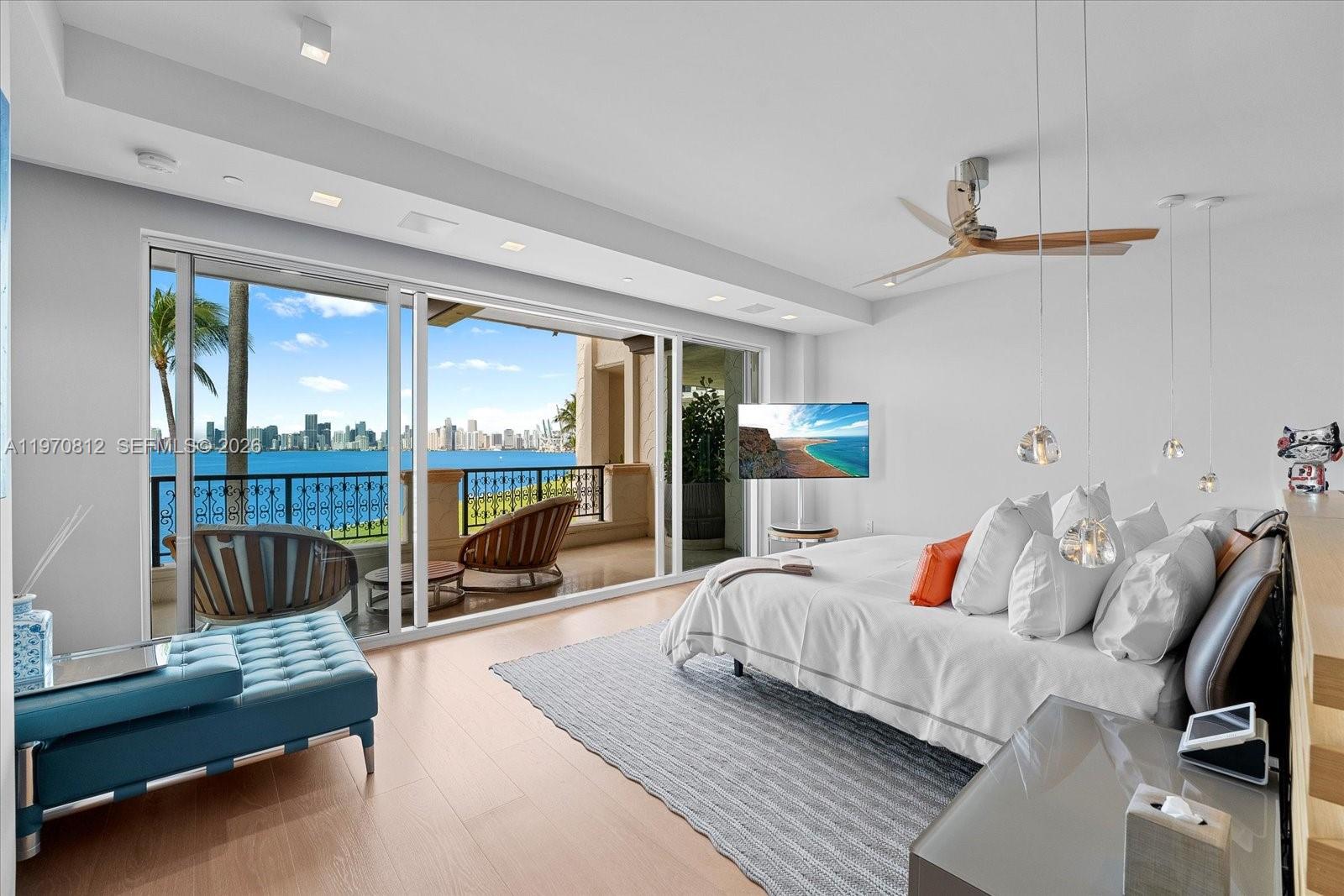 4921 Fisher Is Dr #4921 Miami Beach, FL 33109