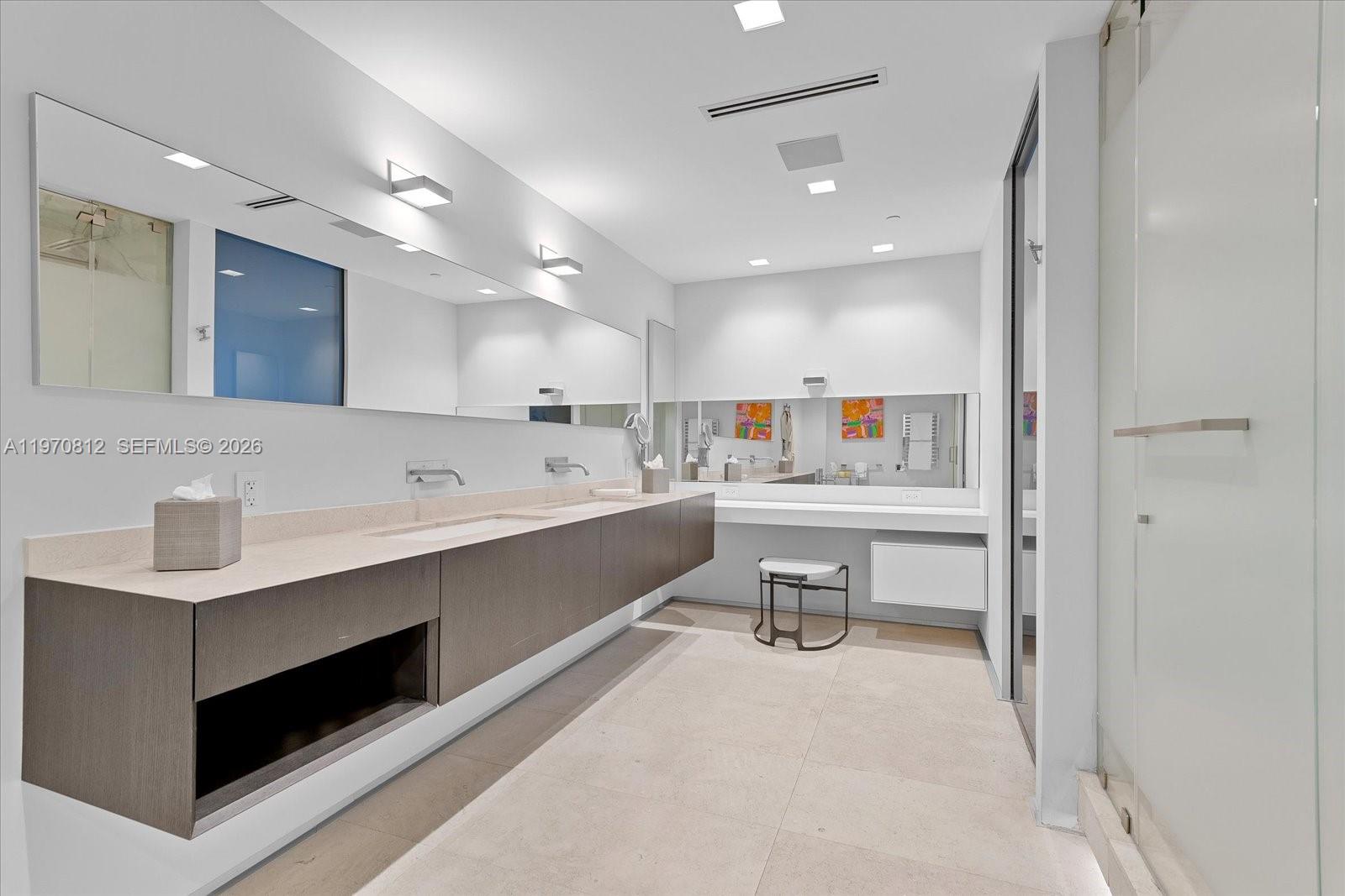 4921 Fisher Is Dr #4921 Miami Beach, FL 33109