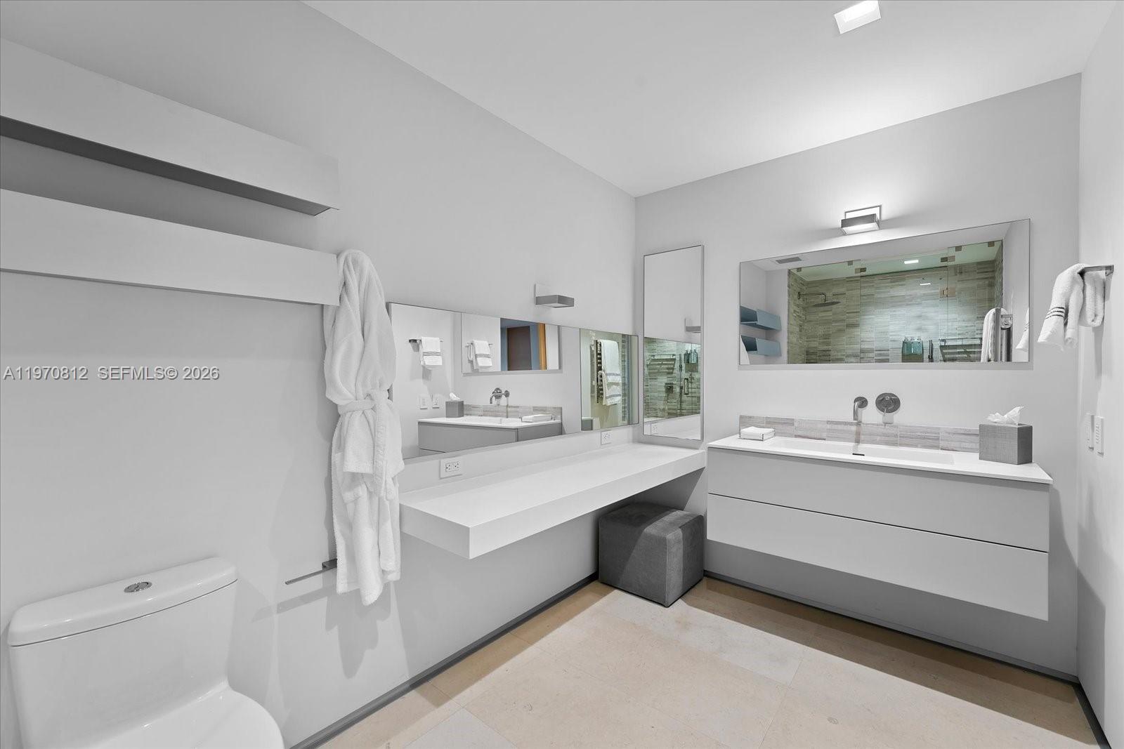 4921 Fisher Is Dr #4921 Miami Beach, FL 33109