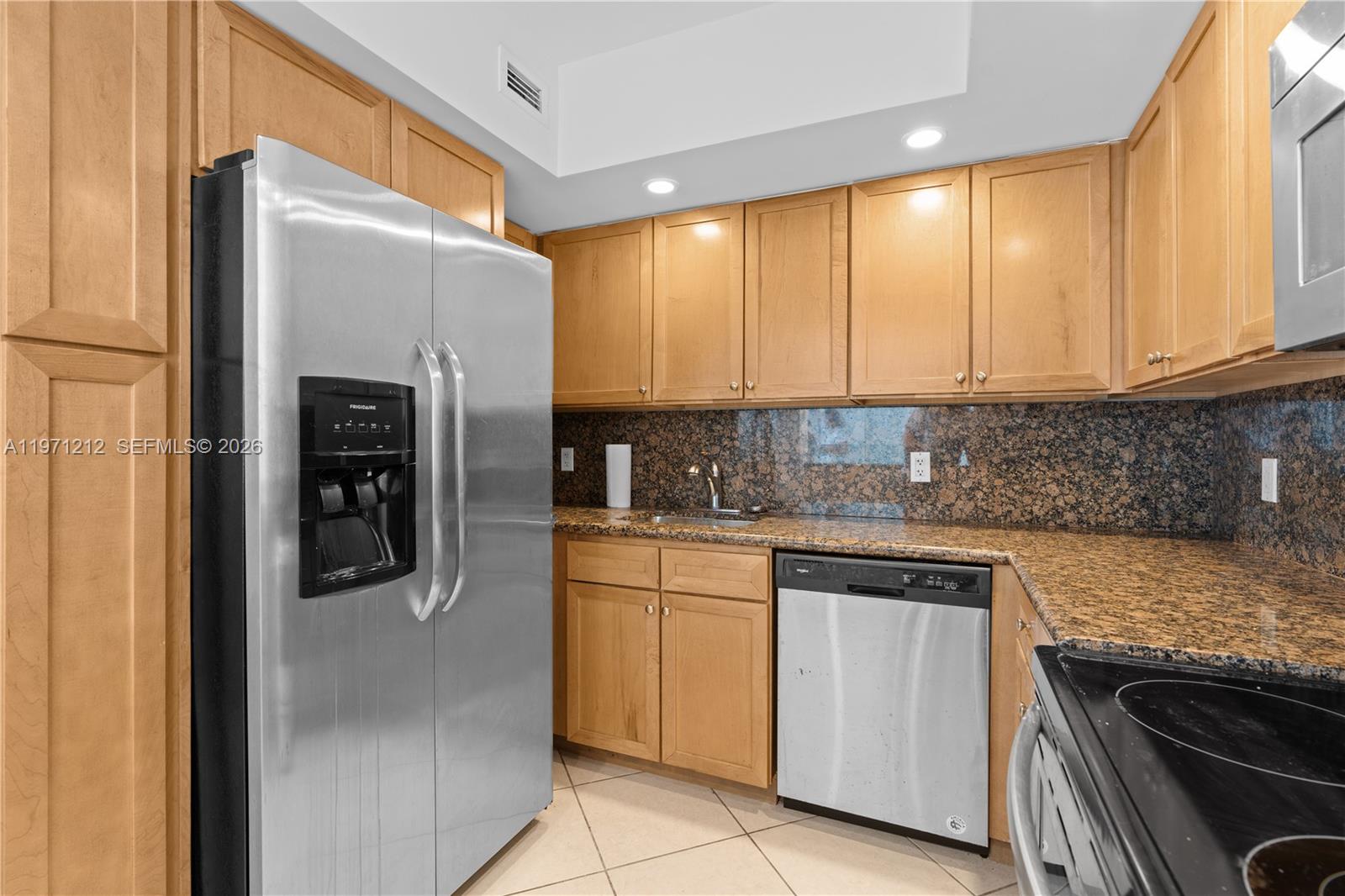 5600 Collins Ave #16Y Miami Beach, FL 33140