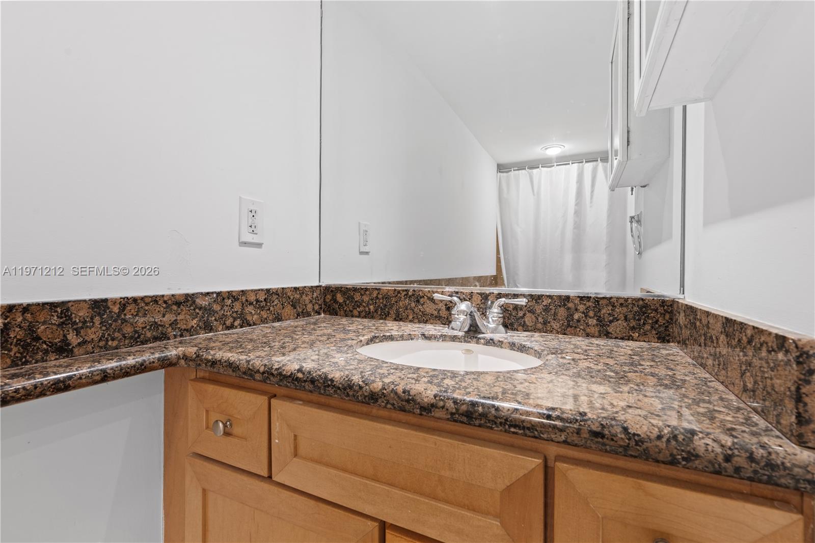 5600 Collins Ave #16Y Miami Beach, FL 33140