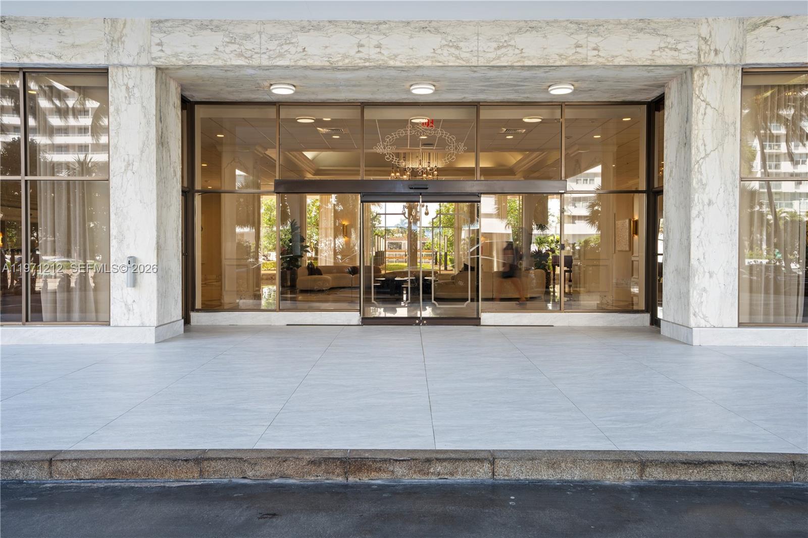 5600 Collins Ave #16Y Miami Beach, FL 33140