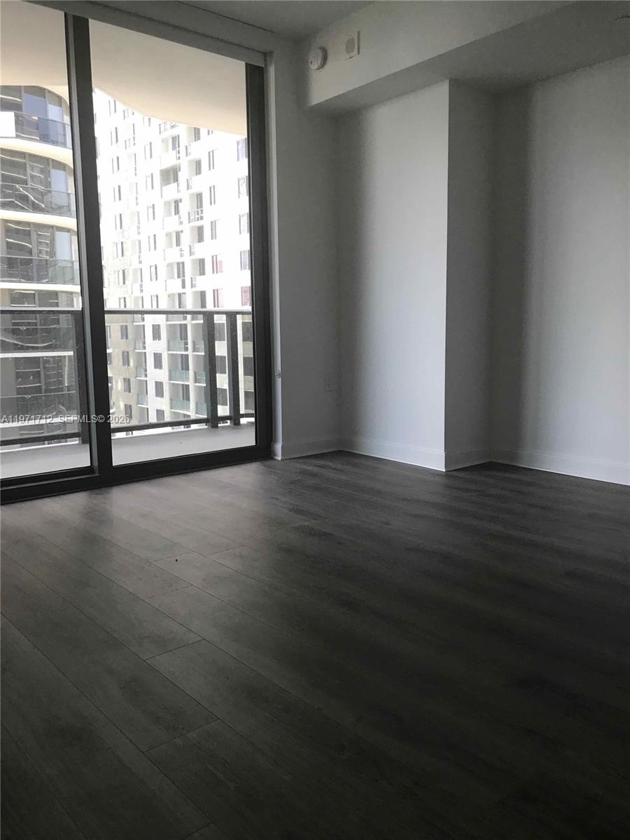 image Brickell Heights East11