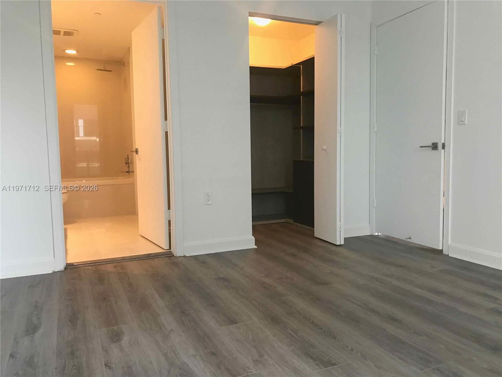 image Brickell Heights East12