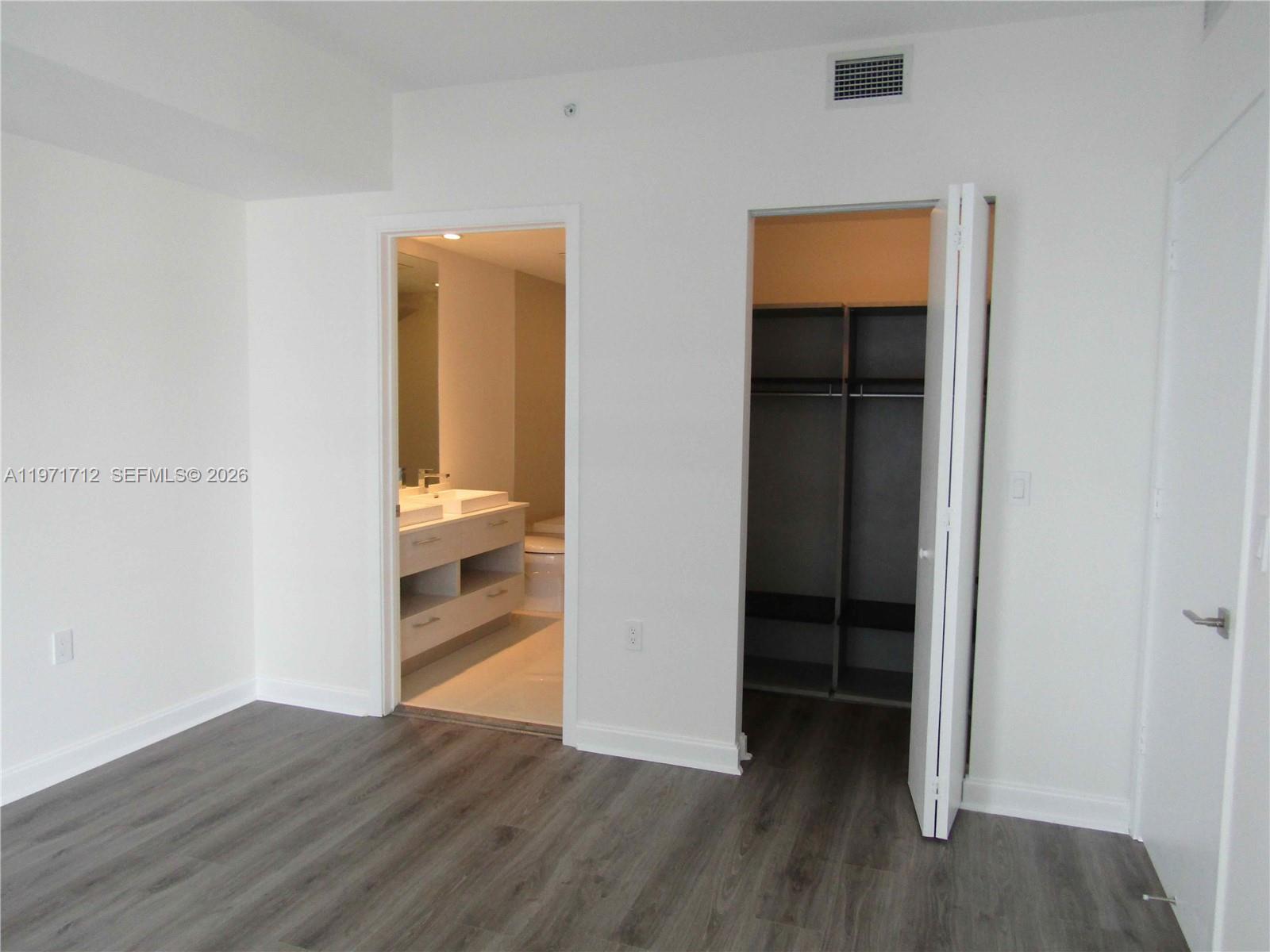 image Brickell Heights East13