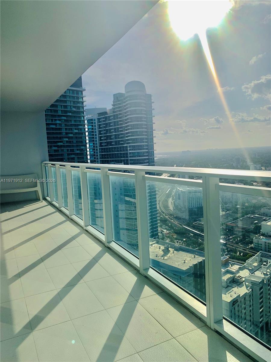 image The Bond on Brickell1