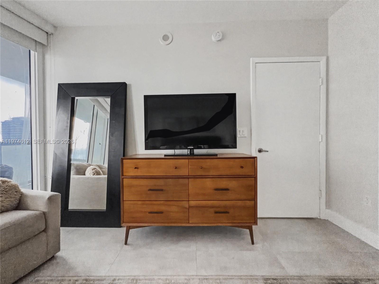 image Icon Brickell I12