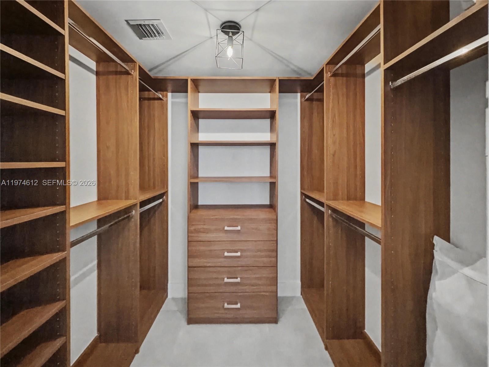 image Icon Brickell I13