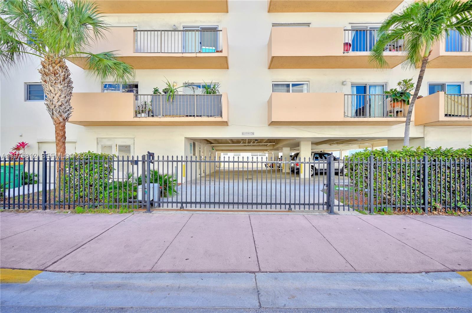 1150 Collins Ave #405 Miami Beach, FL 33139