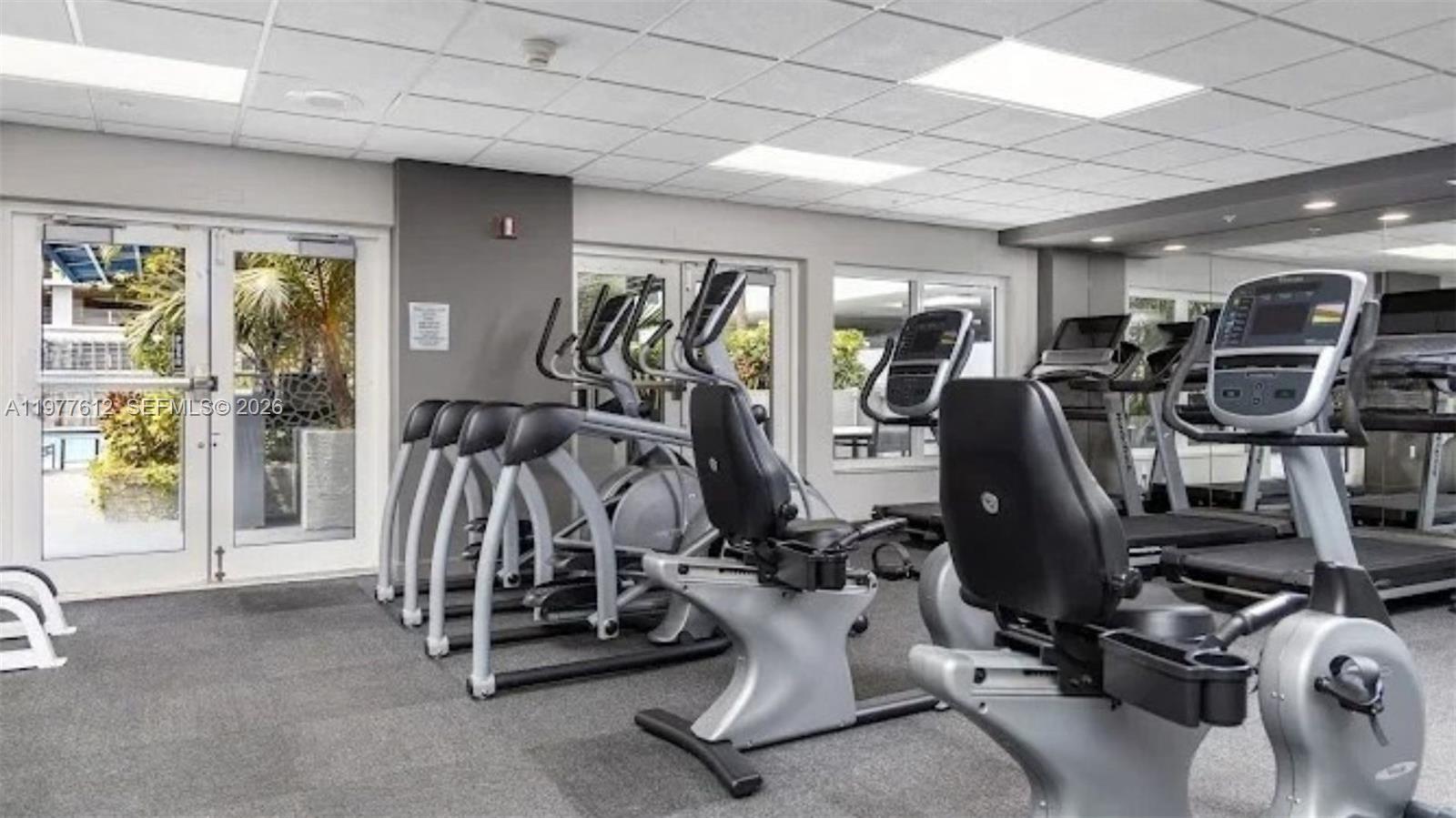 185 SE 14th Ter #812 Miami, FL 33131