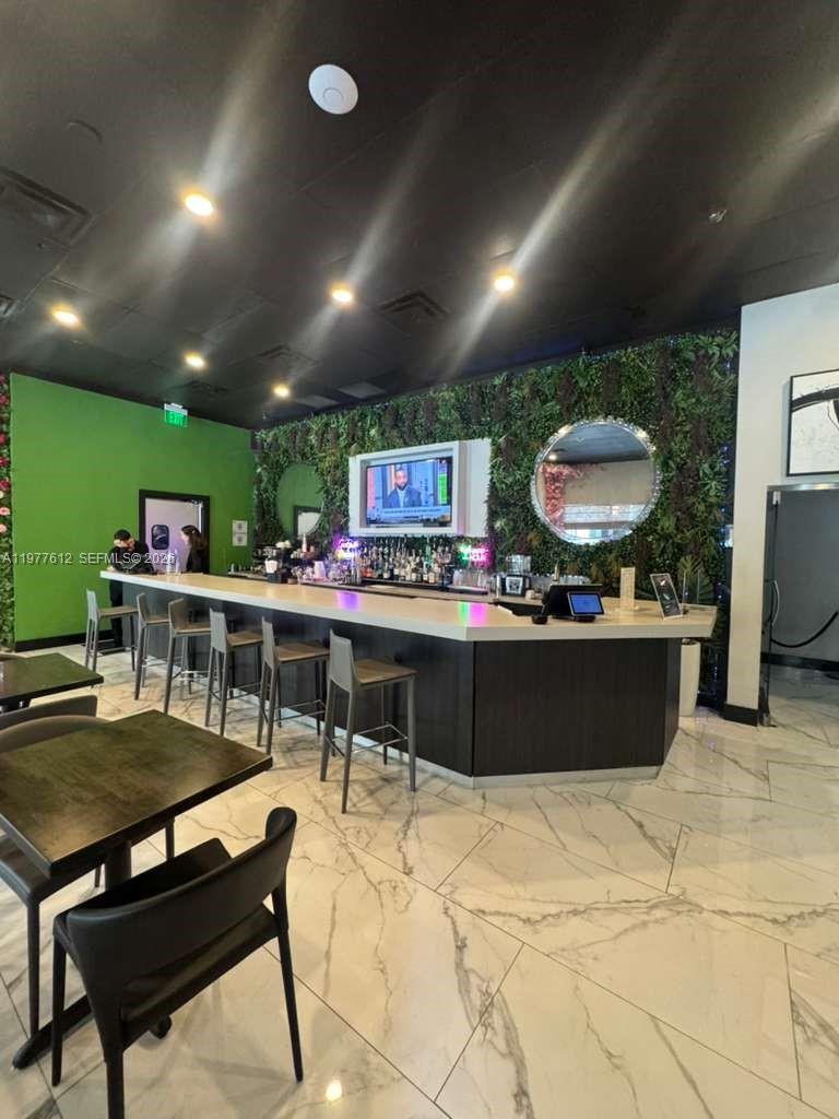 185 SE 14th Ter #812 Miami, FL 33131