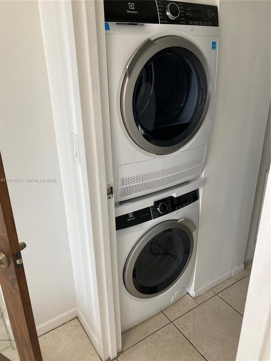 image Brickell Bay Club10