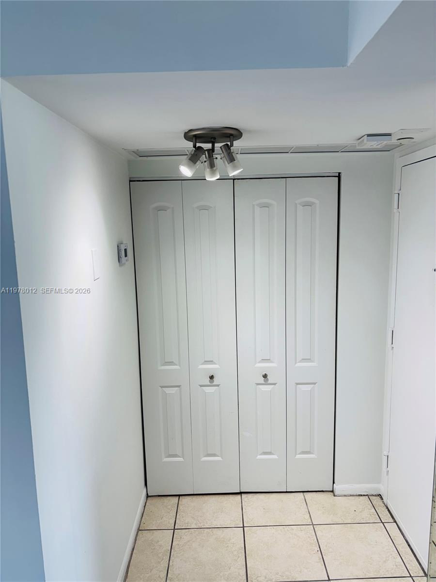 image Brickell Bay Club2