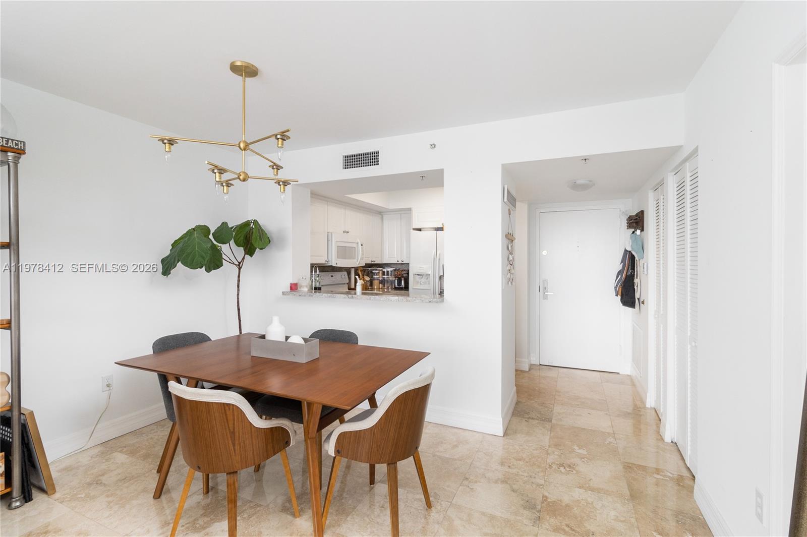 1800 Sunset Harbour Dr #809 Miami Beach, FL 33139