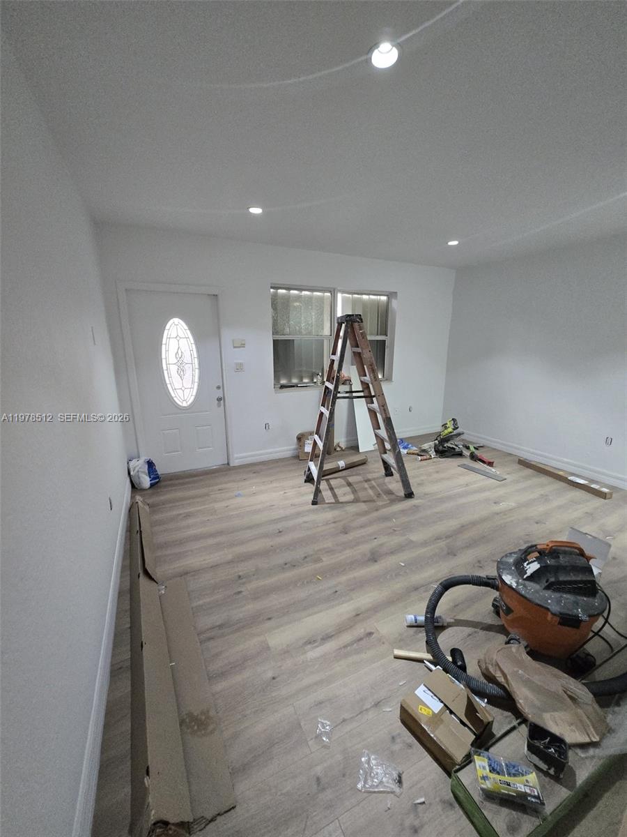 1701 N Treasure Dr #5