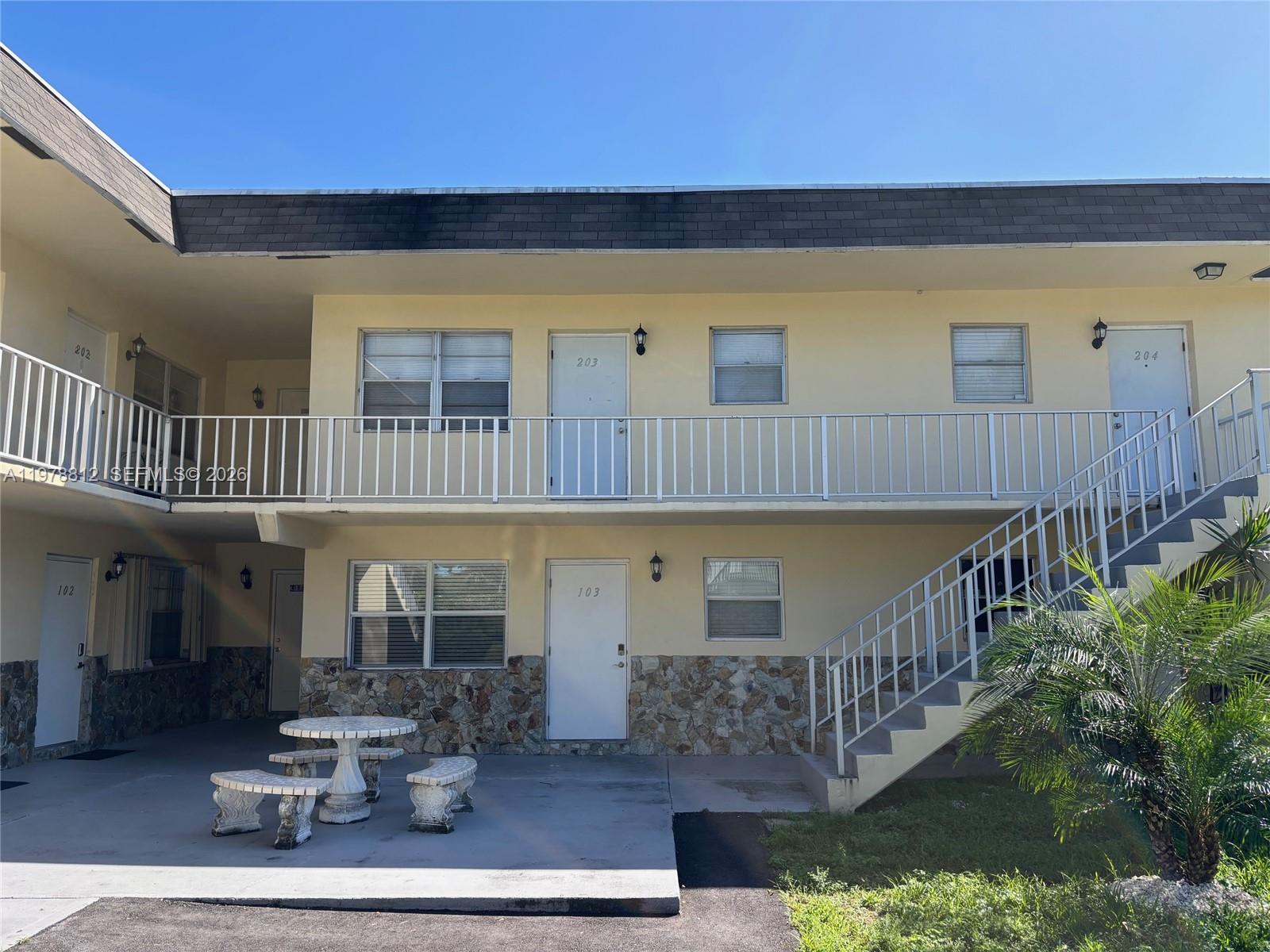 1449 N 14th Way #103