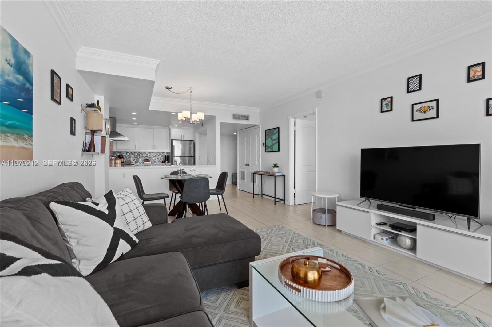 6900 Bay Dr #10H Miami Beach, FL 33141