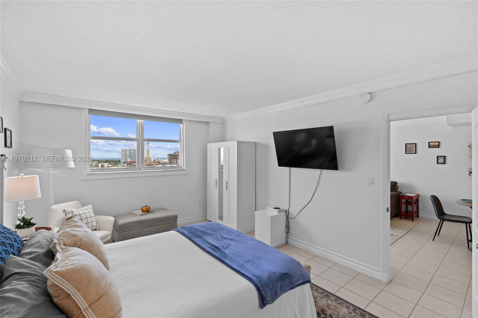 6900 Bay Dr #10H Miami Beach, FL 33141