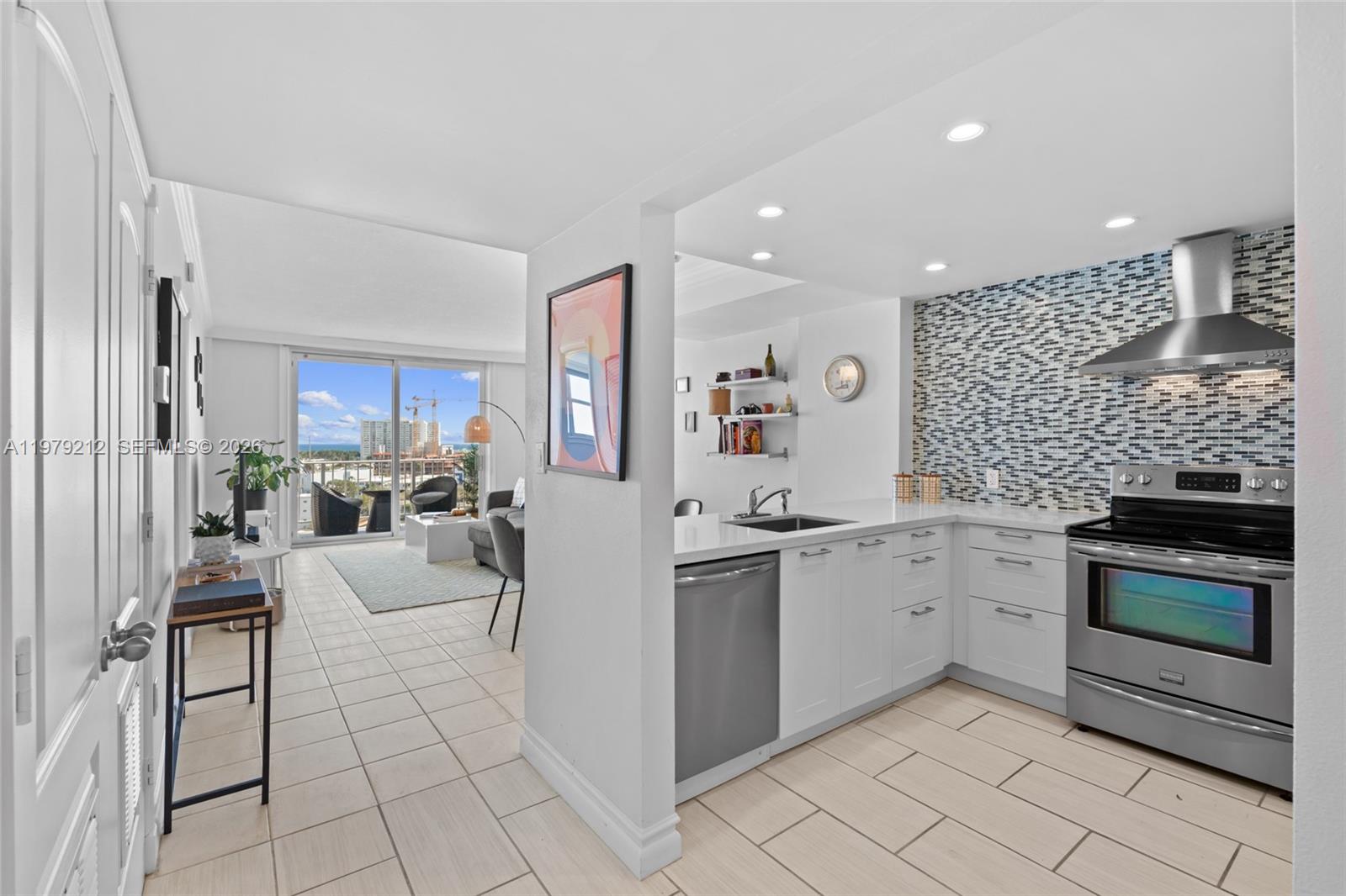 6900 Bay Dr #10H Miami Beach, FL 33141