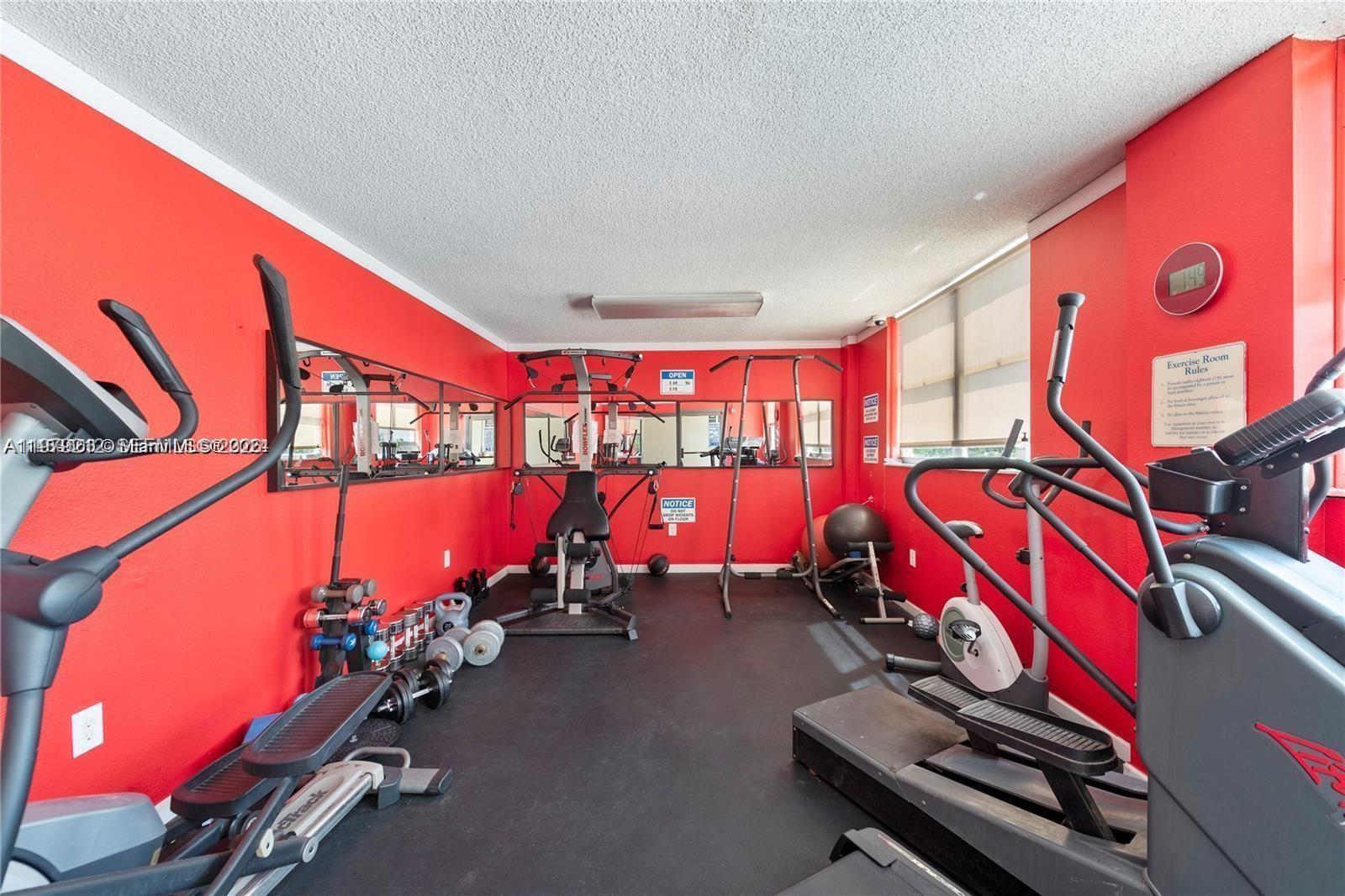 6900 Bay Dr #10H Miami Beach, FL 33141