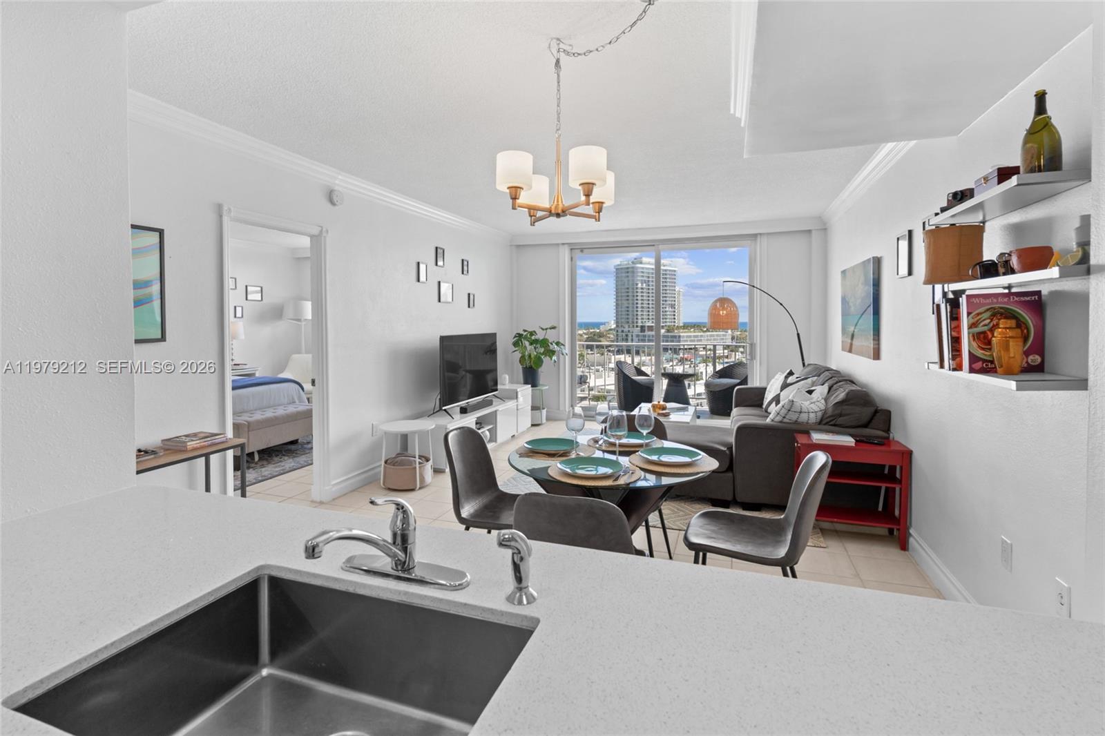 6900 Bay Dr #10H Miami Beach, FL 33141