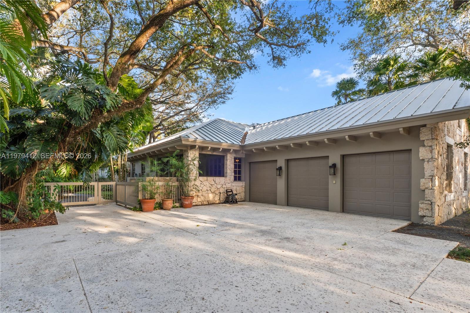 10225 Coral Crk Rd Coral Gables, FL 33156