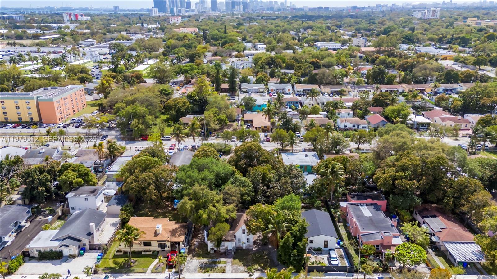 98 NE 70th St Miami, FL 33138