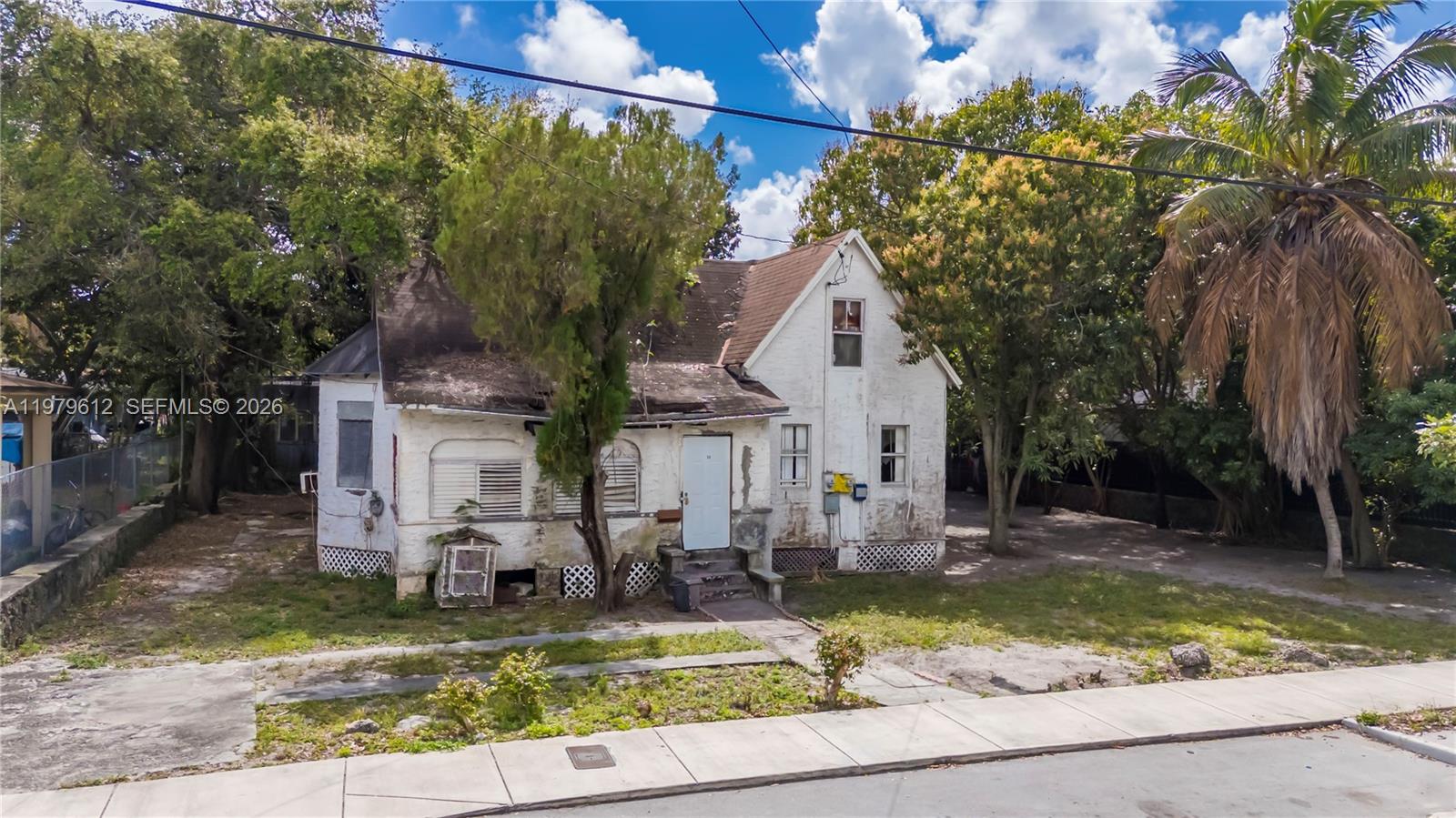 98 NE 70th St Miami, FL 33138