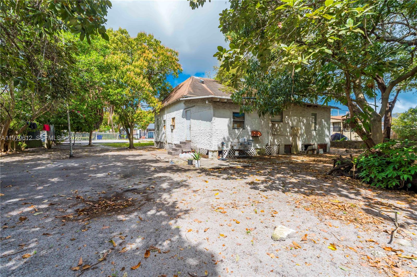 98 NE 70th St Miami, FL 33138