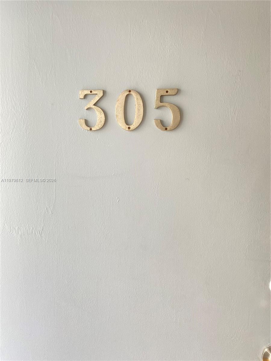221 Meridian Ave #305 Miami Beach, FL 33139