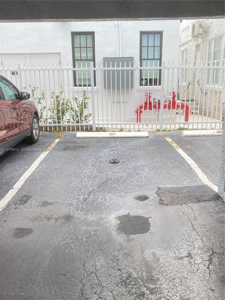 221 Meridian Ave #305 Miami Beach, FL 33139