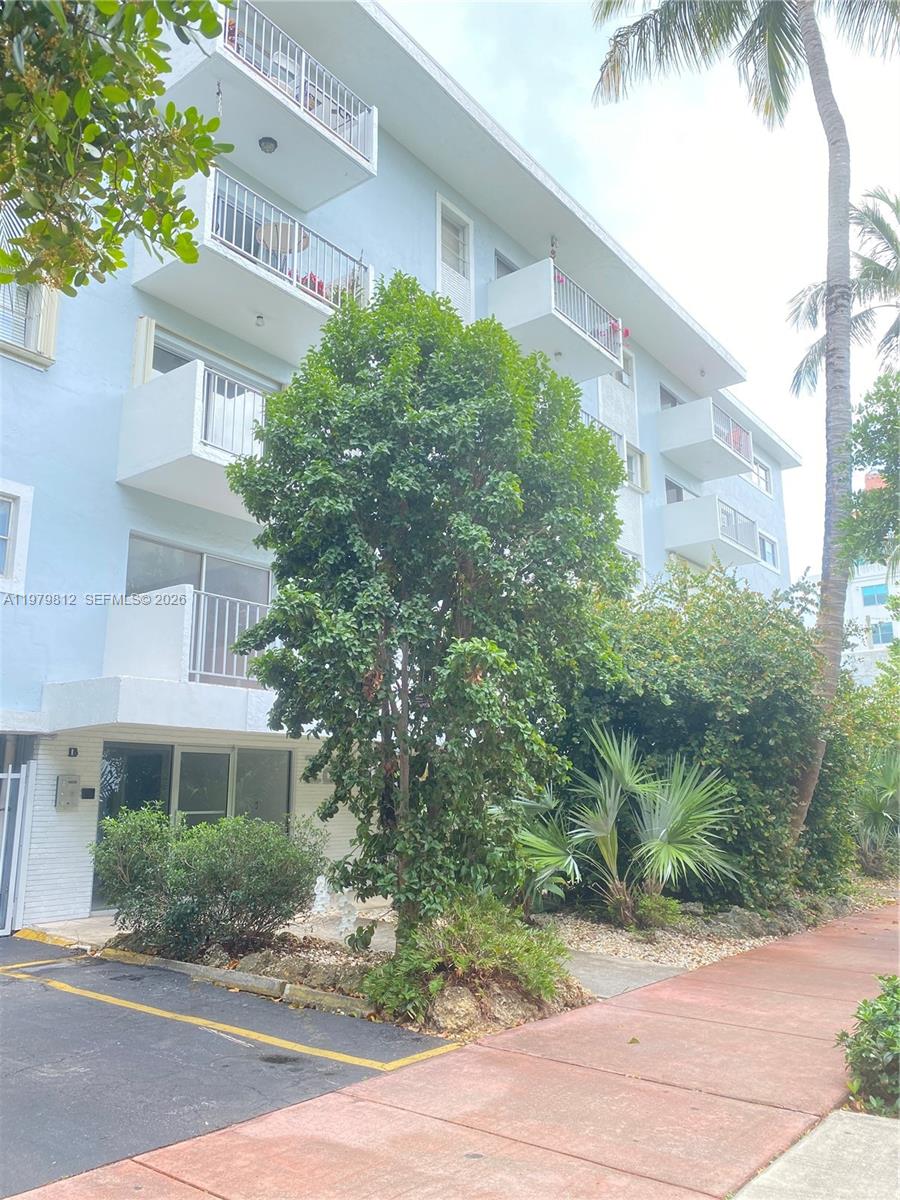 221 Meridian Ave #305 Miami Beach, FL 33139