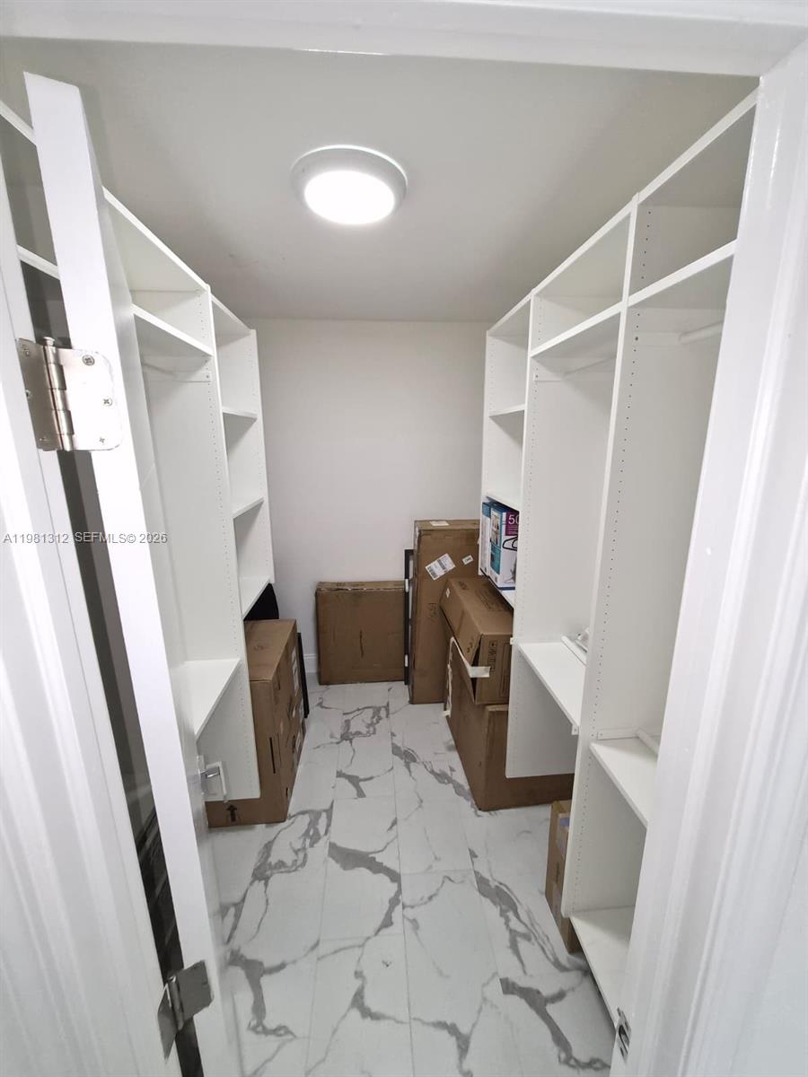 16410 Miami Dr #304 North Miami Beach, FL 33162