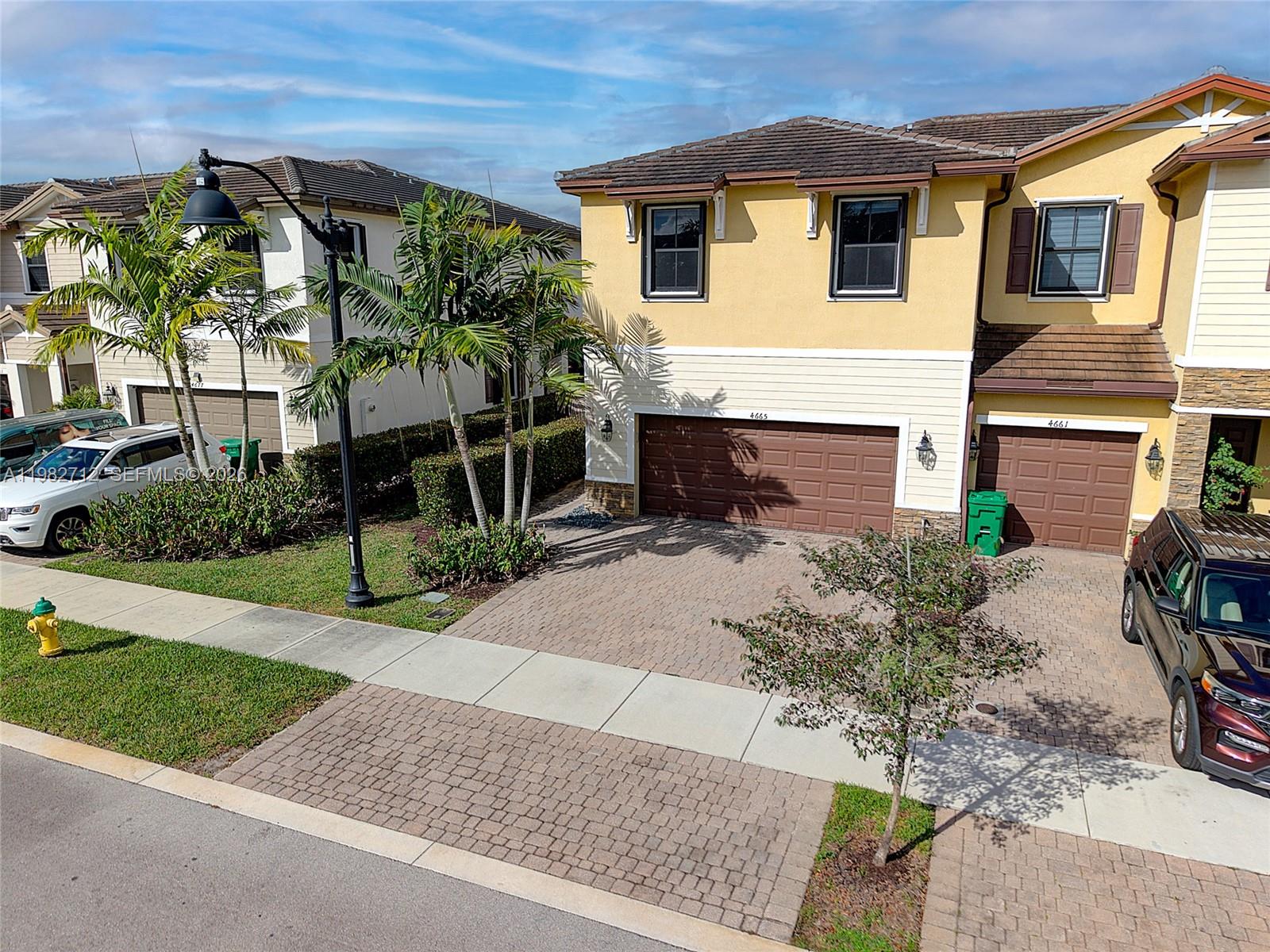4665 Caspian Way Davie, FL 33314