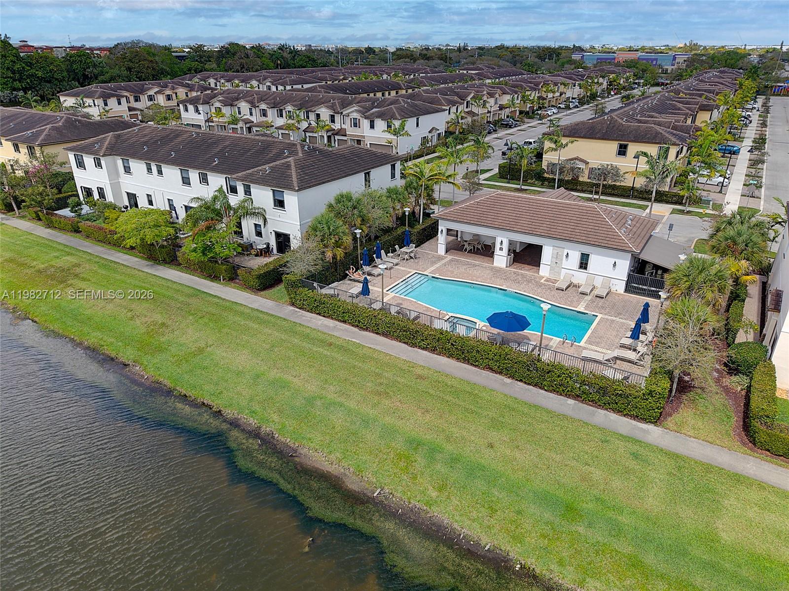 4665 Caspian Way Davie, FL 33314