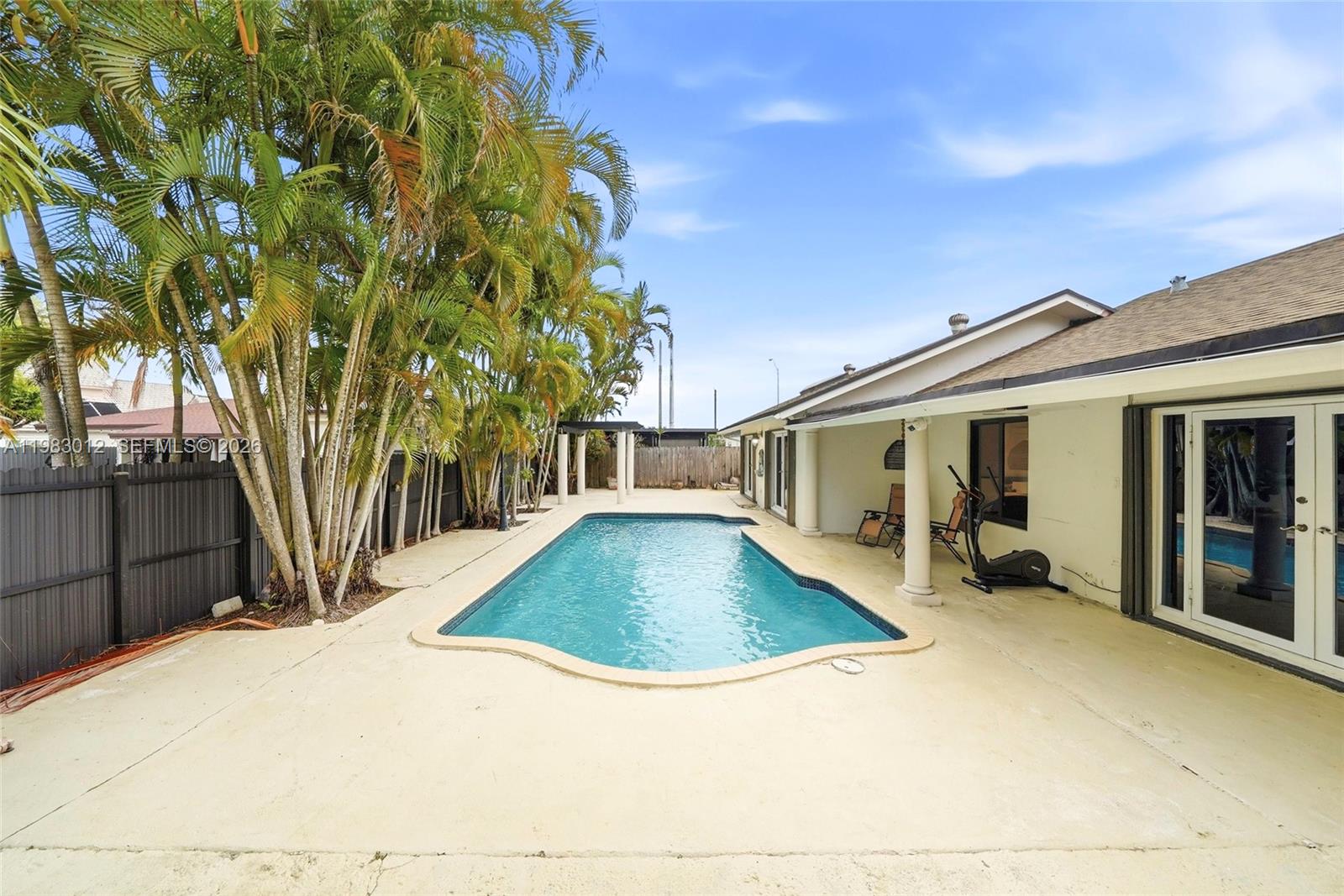 12715 SW 96th Ter Miami, FL 33186