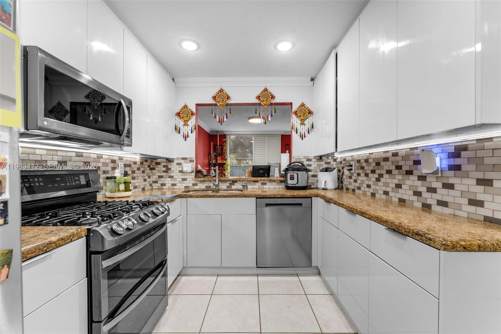 5208 NW 103rd Ave Doral, FL 33178