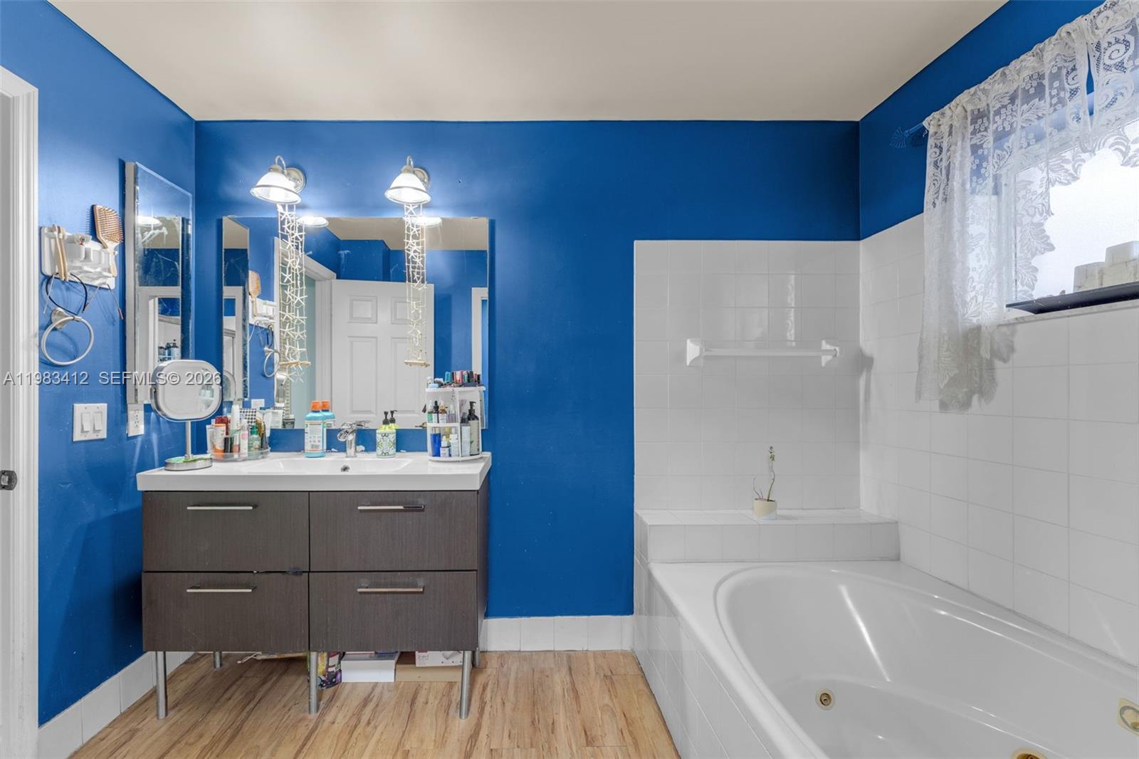 5208 NW 103rd Ave Doral, FL 33178