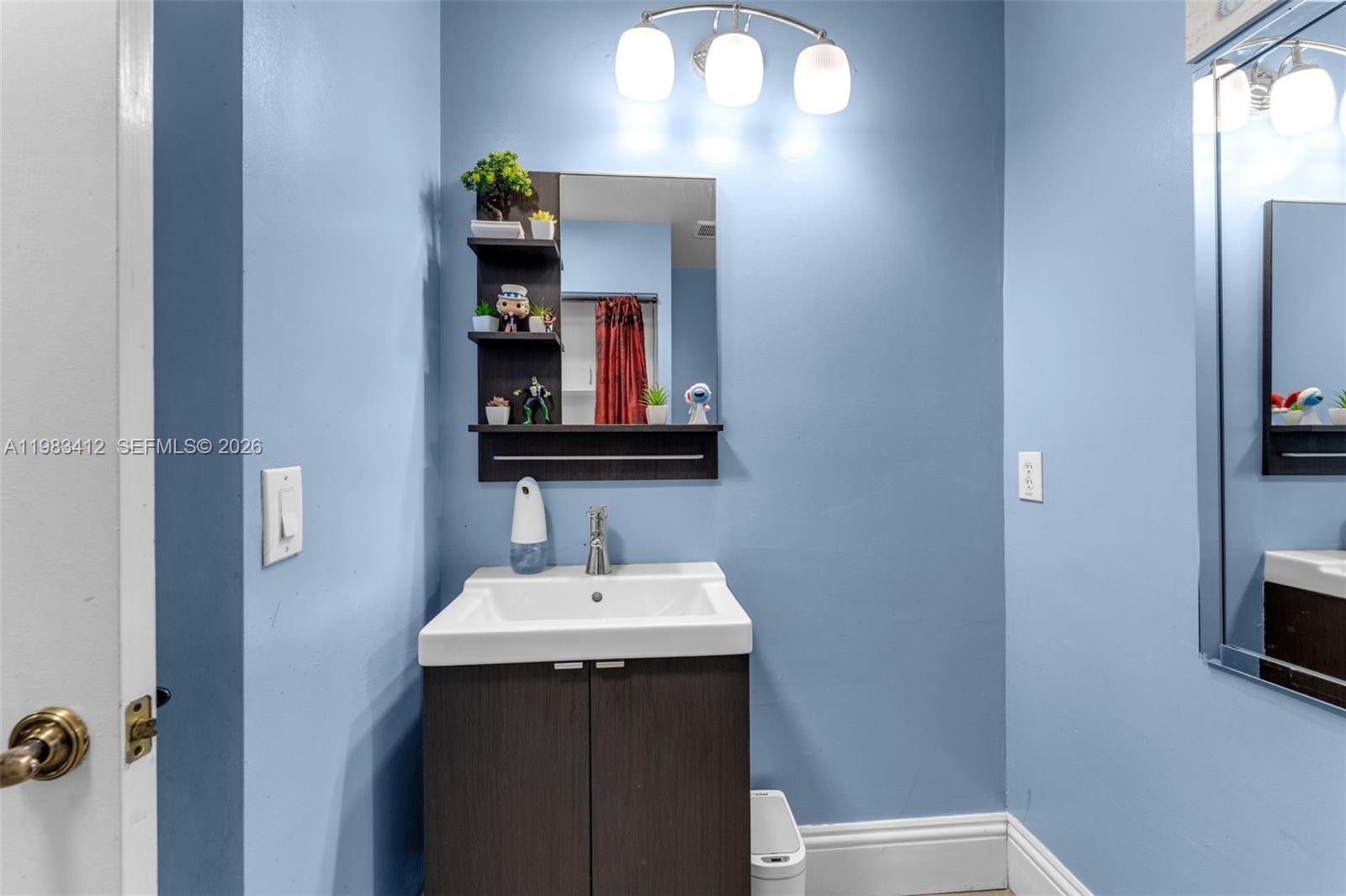 5208 NW 103rd Ave Doral, FL 33178