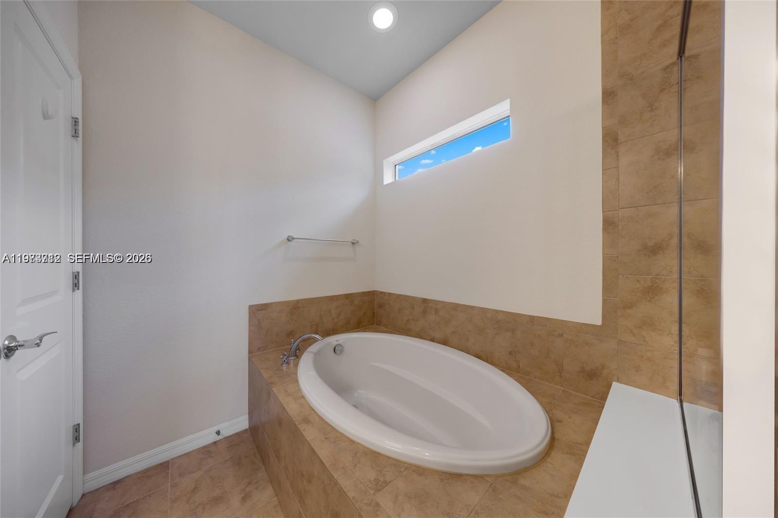 932 Banyan Dr Hollywood, FL 33021