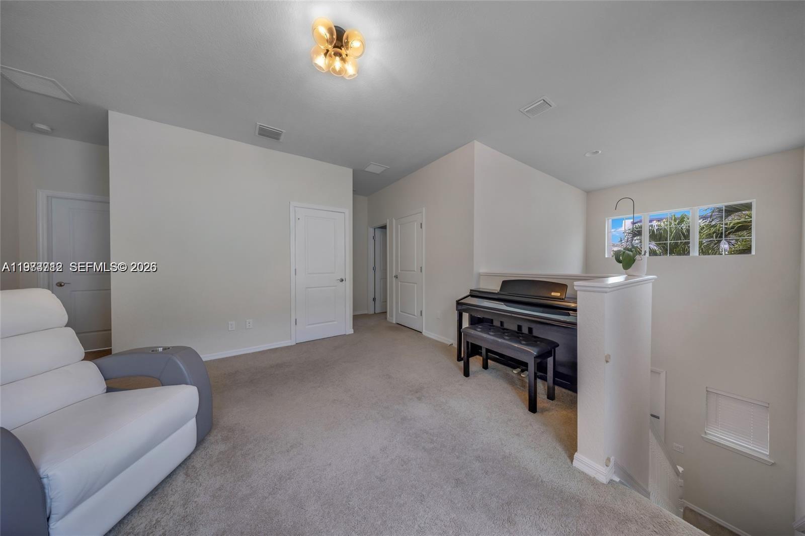 932 Banyan Dr Hollywood, FL 33021