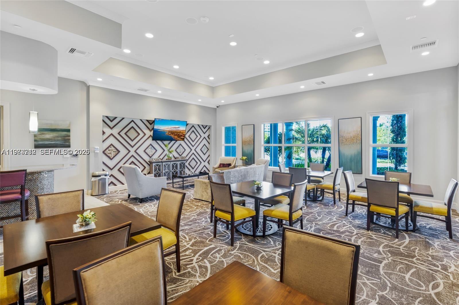 932 Banyan Dr Hollywood, FL 33021