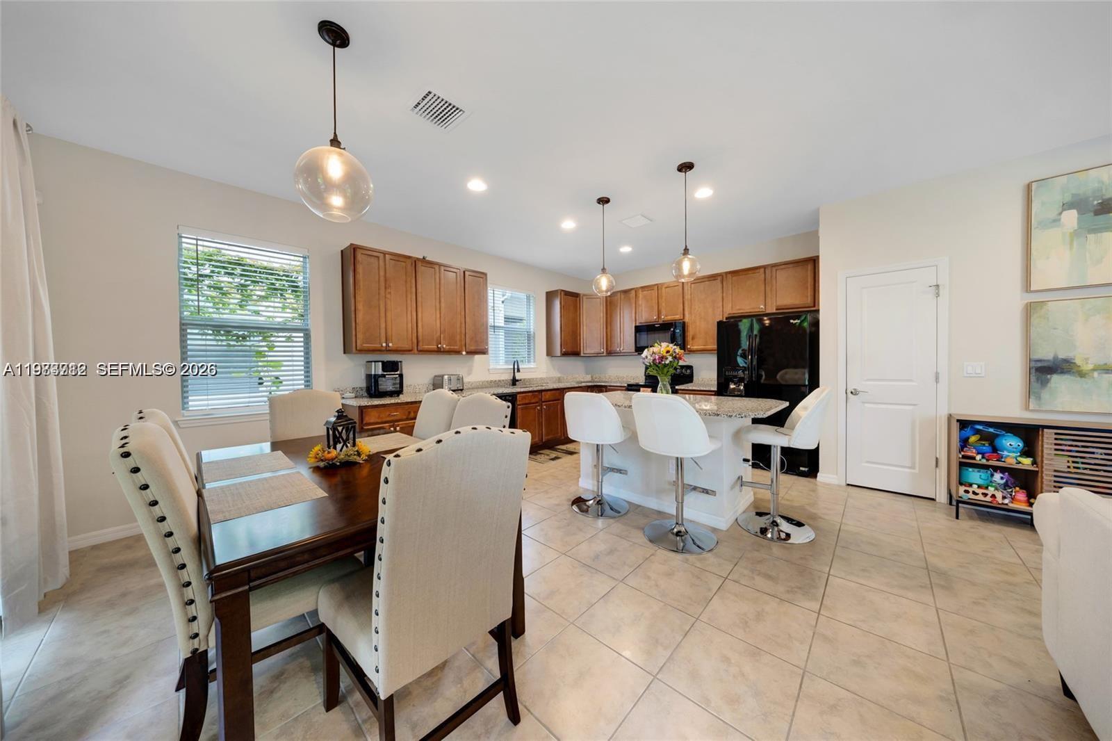 932 Banyan Dr Hollywood, FL 33021