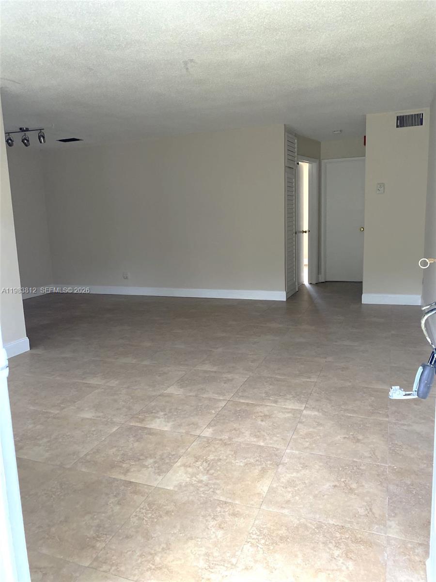 1431 S 14th Ave #114