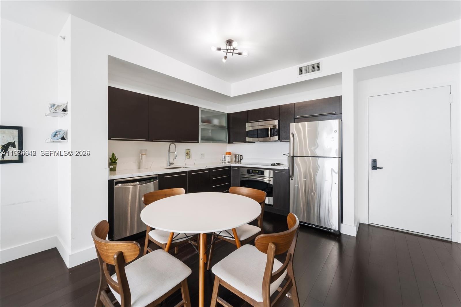 image The Ivy at Riverfront4