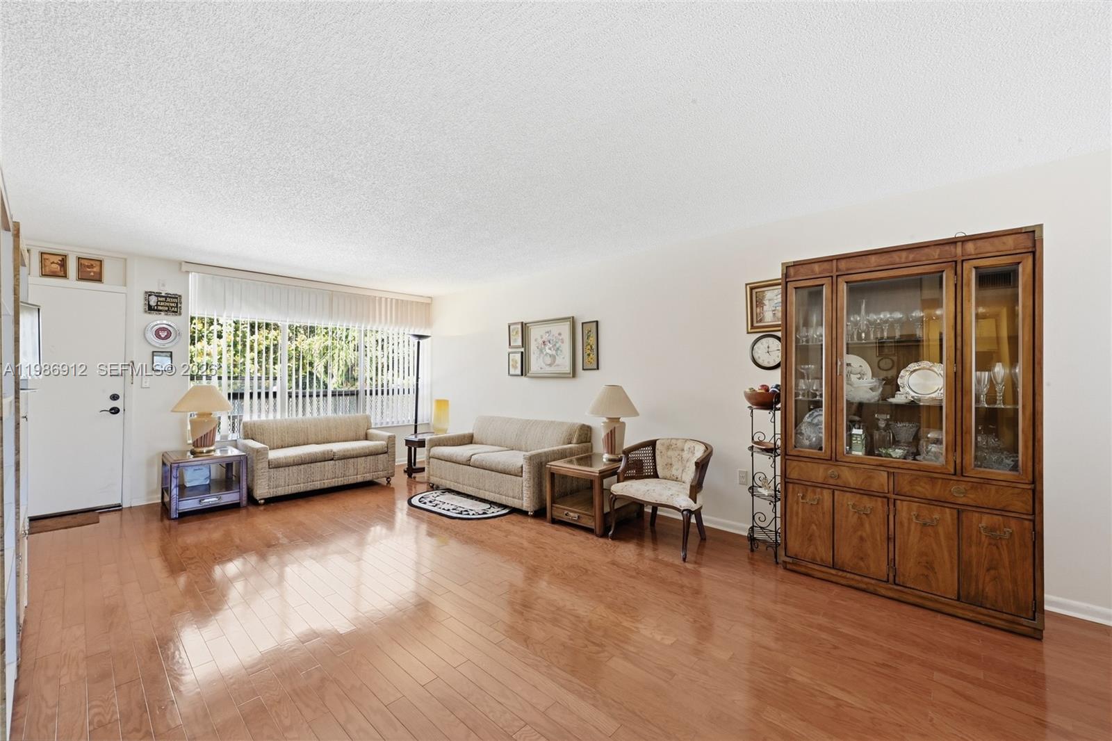 10230 Collins Ave #203 Bal Harbour, FL 33154